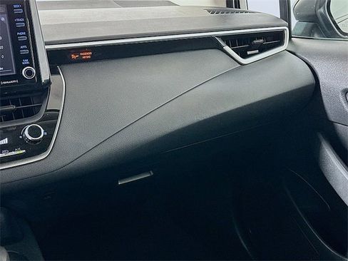 Used 2022 Toyota Corolla LE image 22