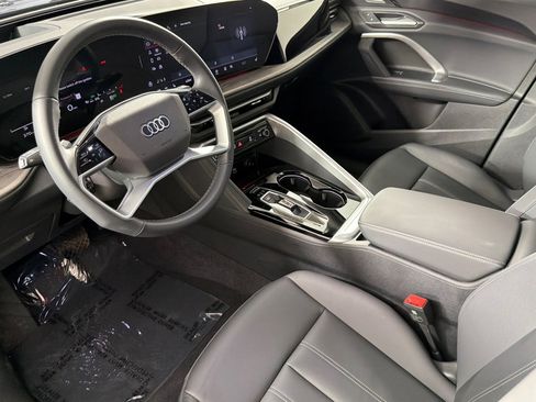Used 2025 Audi Q5 Premium Plus w/ Premium Plus AWD/4WD image 9