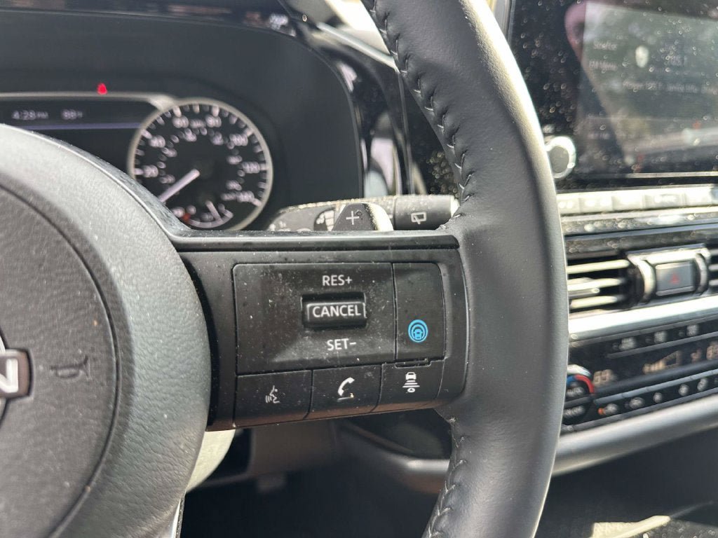 Certified 2025 Nissan Pathfinder SV AWD/4WD image 31