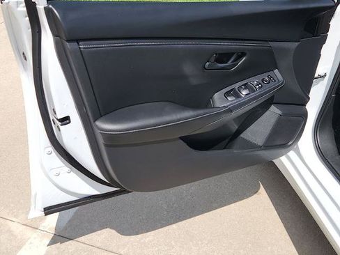 Certified 2025 Nissan Sentra S FWD image 28