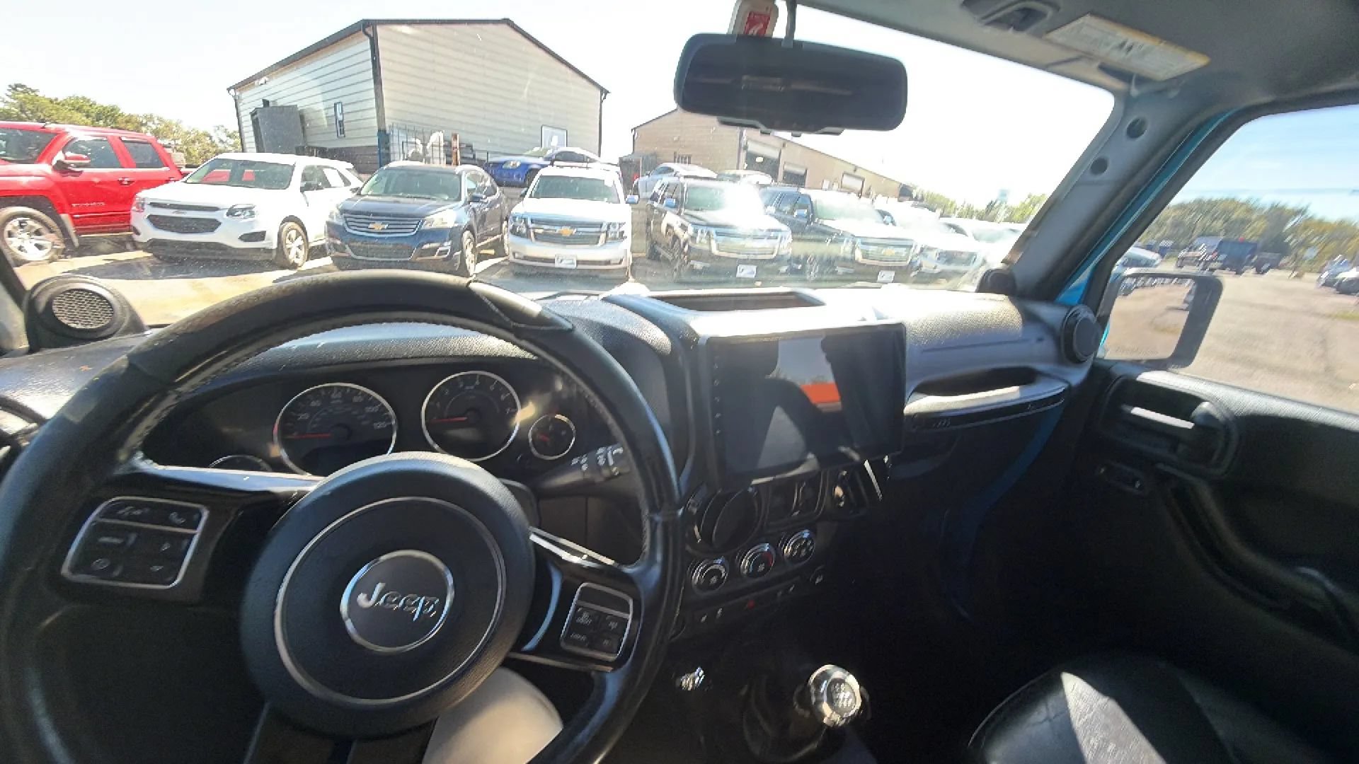 Used 2014 Jeep Wrangler Unlimited Sahara w/ Dual Top Group AWD/4WD image 25
