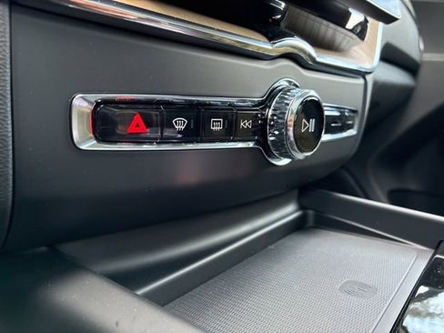 New 2026 Volvo XC60 B5 Core image 34