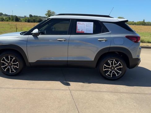 Used 2023 Chevrolet TrailBlazer ACTIV w/ Convenience Package FWD image 4
