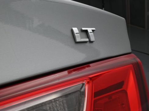 Used 2024 Chevrolet Malibu LT FWD image 33
