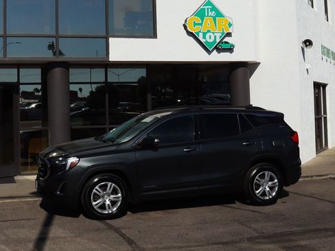 Used 2018 GMC Terrain SLE w/ Driver Convenience Package image 7