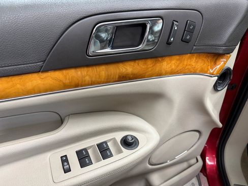 Used 2010 Lincoln MKT 2WD image 19