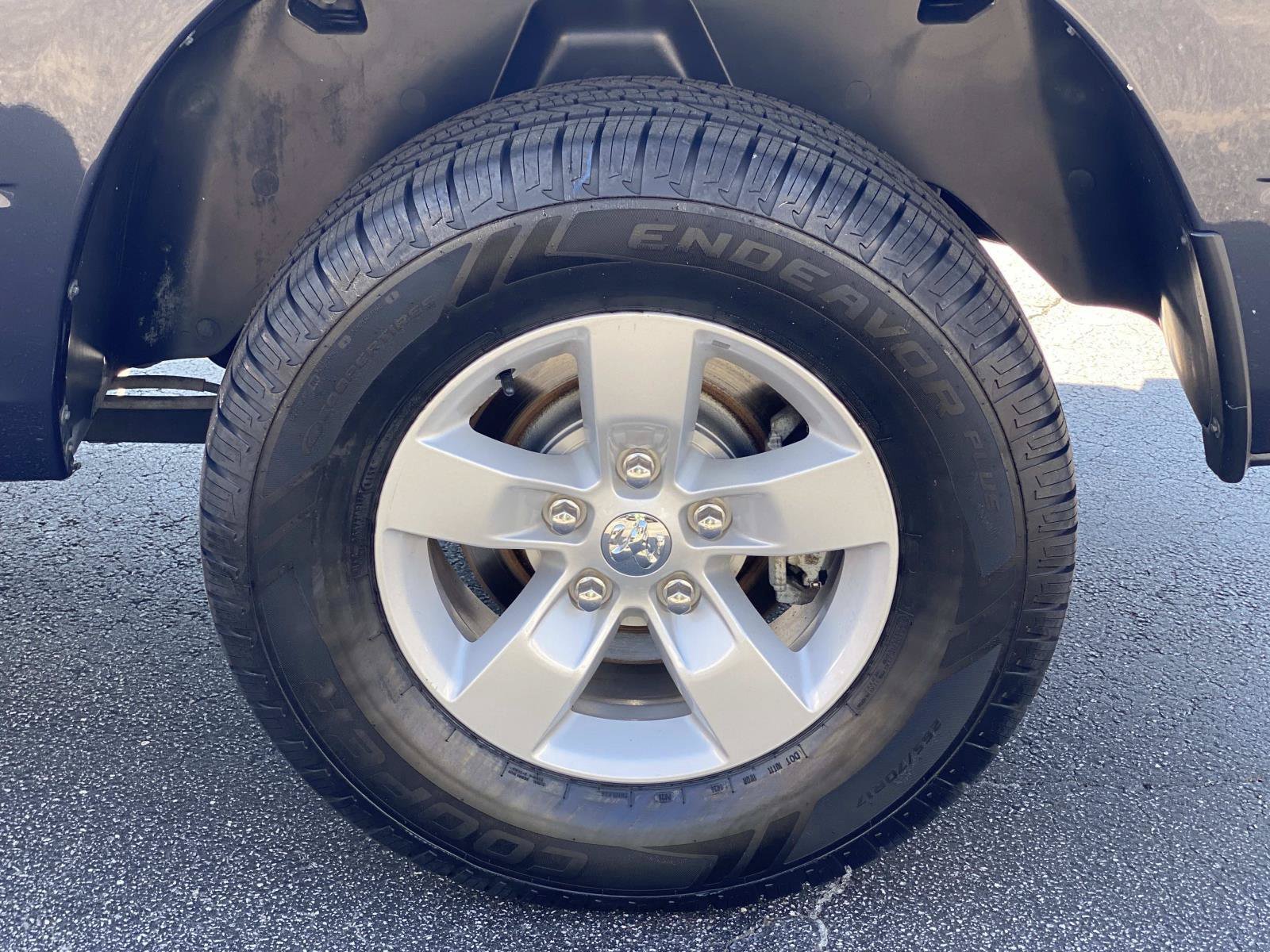 Used 2021 RAM 1500 Classic SLT AWD/4WD image 15