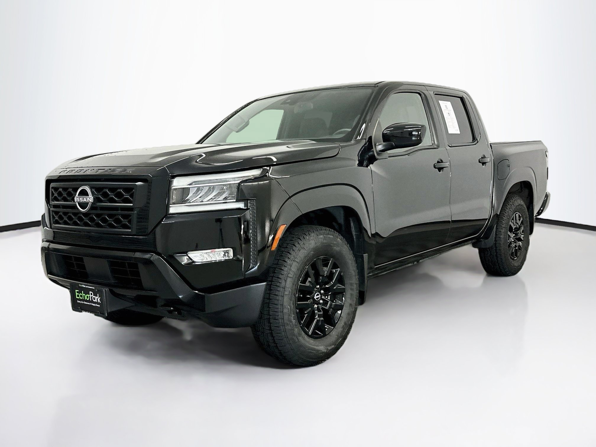 Used 2023 Nissan Frontier SV w/ Midnight Edition Package AWD/4WD image 3