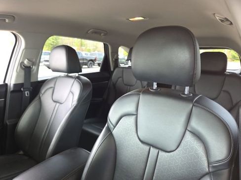 Used 2021 Kia Sorento EX image 25