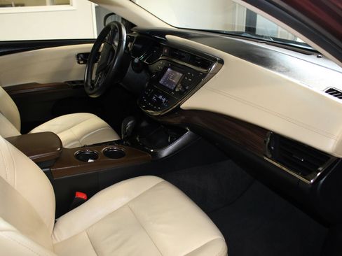 Used 2014 Toyota Avalon XLE Touring FWD image 30