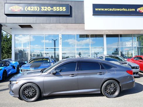 Used 2020 Honda Accord Sport image 2