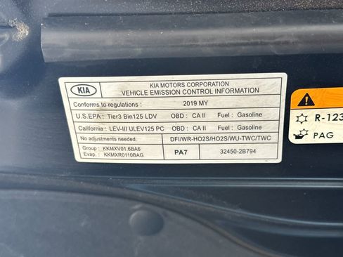 Used 2019 Kia Soul FWD image 29