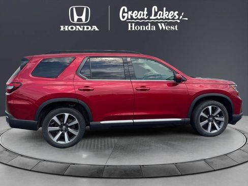 Certified 2025 Honda Pilot Touring image 6