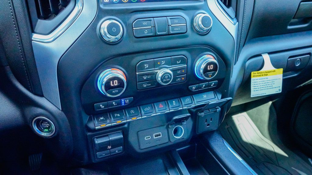Used 2021 GMC Sierra 1500 SLT w/ SLT Premium Plus Package AWD/4WD image 22