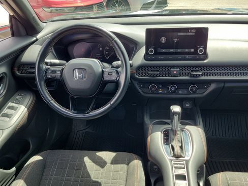 Used 2025 Honda HR-V Sport image 18