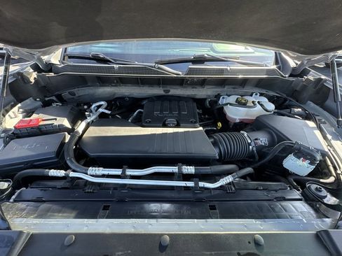 Used 2024 Chevrolet Silverado 1500 LT AWD/4WD image 25