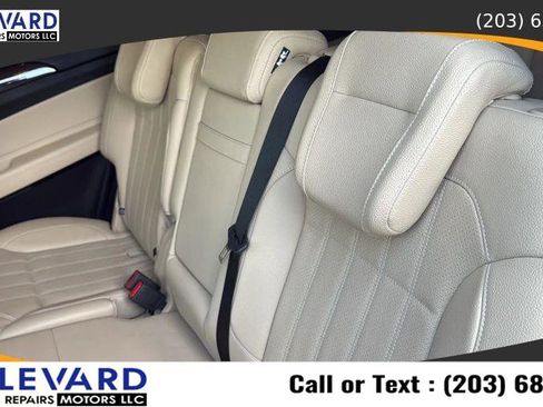Used 2017 Mercedes-Benz GLS 450 4MATIC image 31