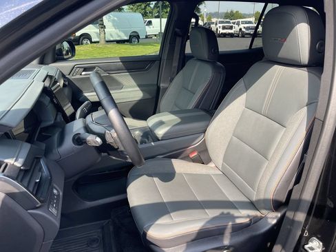 Certified 2024 GMC Acadia AT4 w/ Luxury Package AWD/4WD image 19