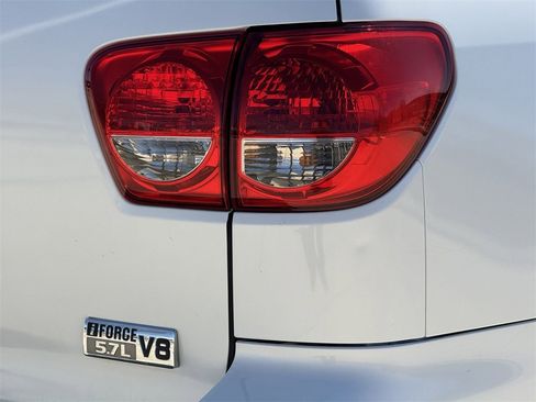 Used 2013 Toyota Sequoia Platinum image 11