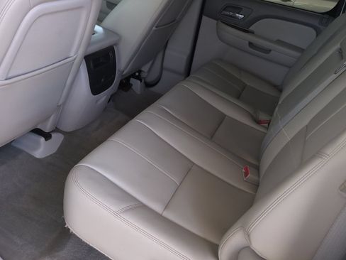 Used 2011 GMC Sierra 2500 SLT w/ SLT Convenience Package AWD/4WD image 13
