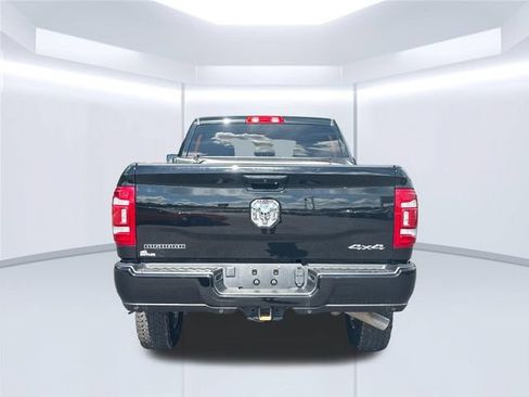 Used 2024 RAM 2500 Big Horn w/ Sport Appearance Package AWD/4WD image 9
