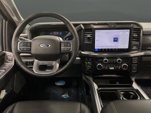 Used 2025 Ford F350 Lariat w/ Black Appearance Package image 5