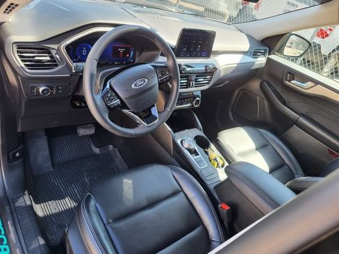 Used 2022 Ford Escape SEL w/ Technology Package FWD image 10