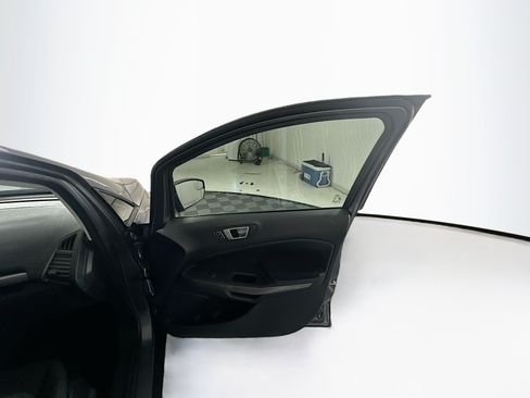 Used 2018 Ford EcoSport SE FWD image 30