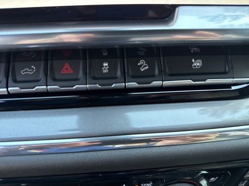 Used 2024 Chevrolet Silverado 1500 High Country w/ Z71 Off-Road Package image 21