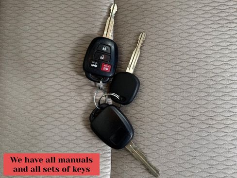 Used 2014 Toyota Corolla LE FWD image 34