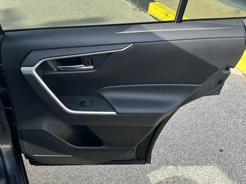 Used 2020 Toyota RAV4 XLE Premium image 25