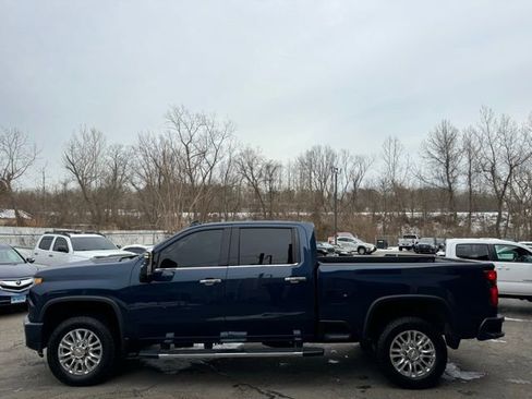Used 2021 Chevrolet Silverado 2500 High Country image 8
