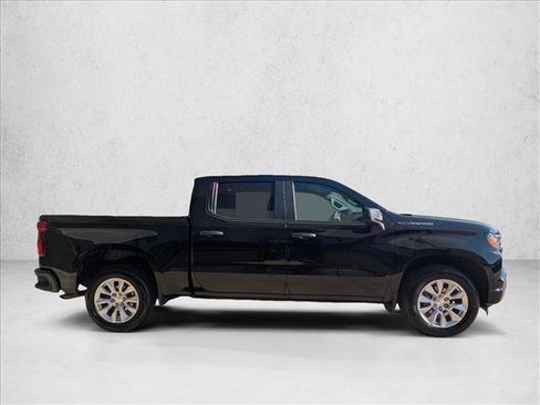 Used 2022 Chevrolet Silverado 1500 Custom RWD image 4