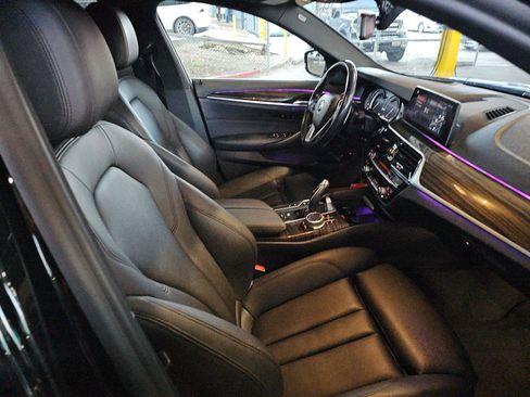 Used 2019 BMW 530e w/ Convenience Package image 6