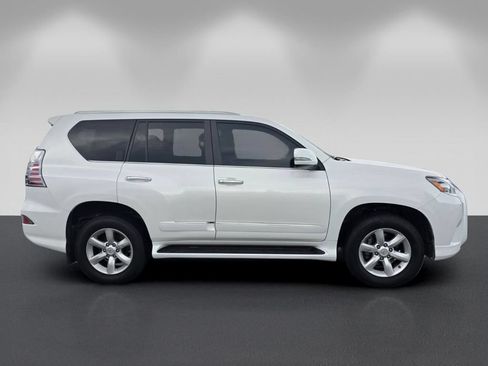 Used 2018 Lexus GX 460 w/ Navigation Package AWD/4WD image 3
