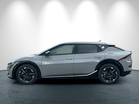 New 2025 Kia EV6 Wind image 7