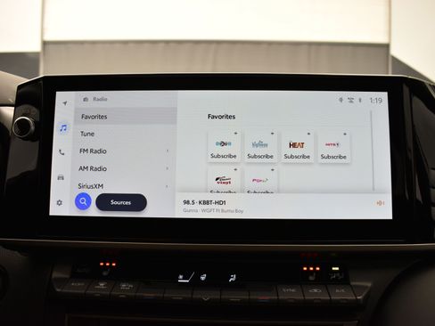 Used 2025 Toyota Camry XSE image 31