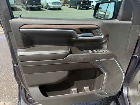 Used 2023 Chevrolet Silverado 1500 RST AWD/4WD image 12