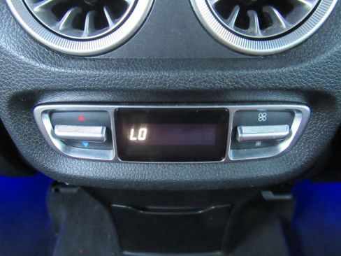 Used 2021 Mercedes-Benz G 550 image 31
