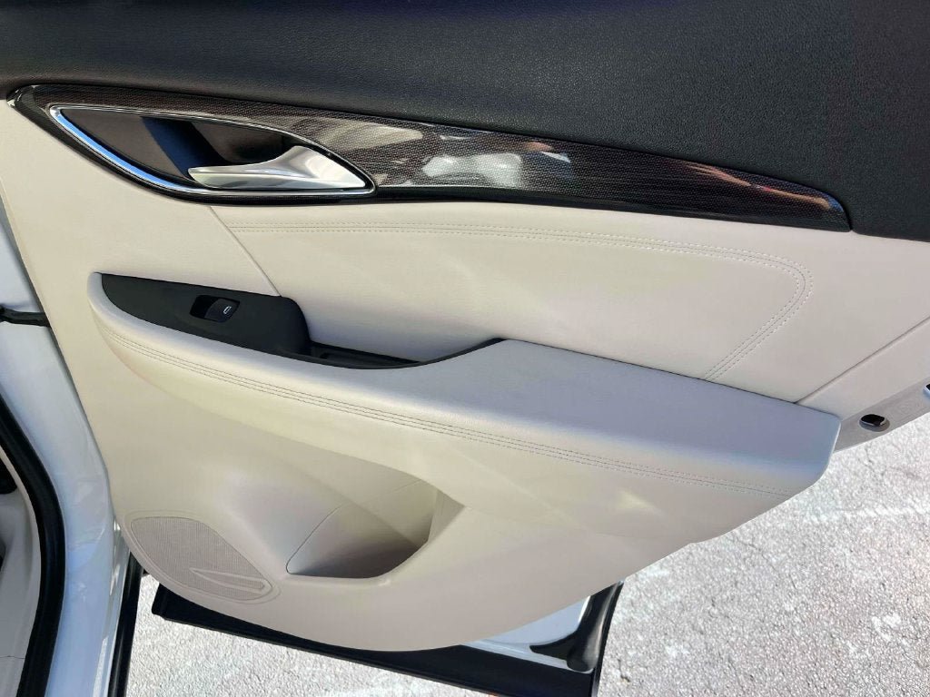 Used 2023 Buick Envision Essence FWD image 19