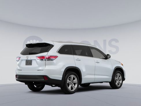 Used 2016 Toyota Highlander Limited image 4