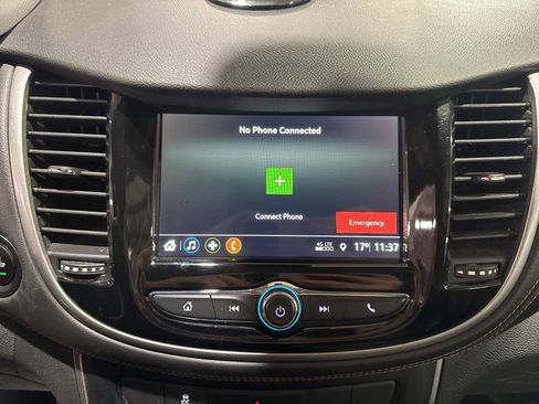 Used 2019 Chevrolet Trax LT w/ LT Convenience Package image 26