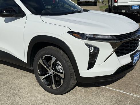 New 2026 Chevrolet Trax RS w/ Driver Confidence Package image 6