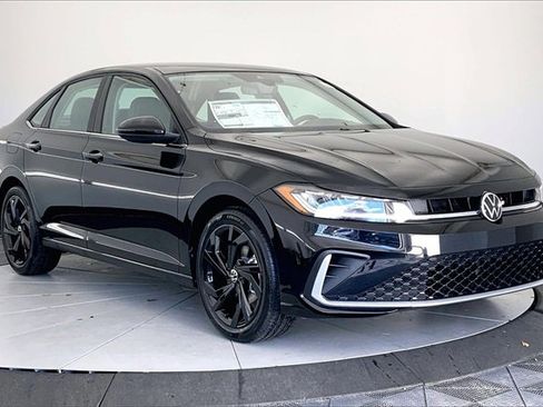 New 2026 Volkswagen Jetta SE image 1