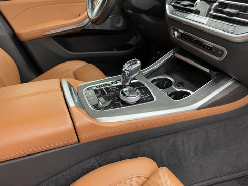 Used 2021 BMW X7 M50i image 57