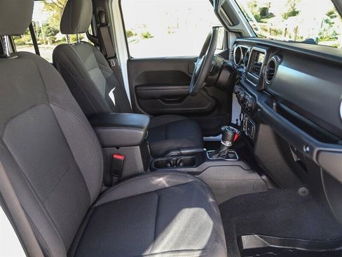 Used 2023 Jeep Gladiator Willys image 26