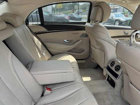 Used 2014 Mercedes-Benz S 550 Sedan image 22