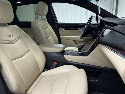 Used 2019 Cadillac XT5 Luxury FWD image 28
