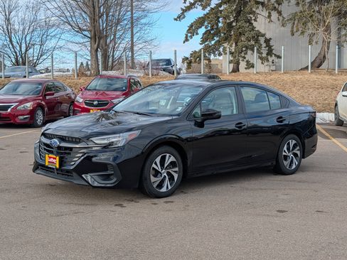 Used 2023 Subaru Legacy Premium image 3