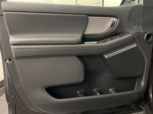 New 2025 Ford Expedition Active image 28